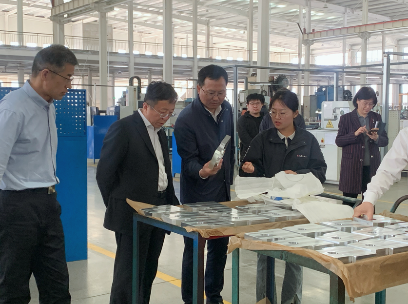 德州市副市长陈晓强到今年会官网首页调研